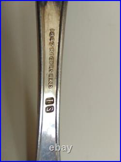 Rogers Bros. 1847 Silverplate Silhouette 31 Piece Flatware Set Rogers Bros. 1847 Silverplate Silhouette 31 Piece Flatware Set