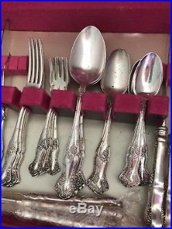 Rogers Bros. 1847 Vintage Silver Plated Pattern (Grapes) Set In Box 42 Pieces