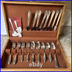 Rogers Bros EXQUISITE 50 Piece Service for 8 Silverplate Flatware Set 1957