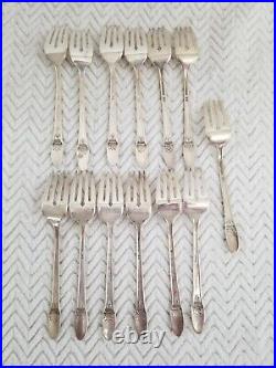 Rogers Bros. First Love Silverplated 70pc Stainless Silverware Flatware Set