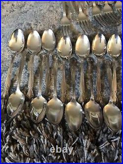 Rogers Bros IS International Exquisite Reinforced Silver Plate Floral 50 Pieces