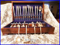 Rogers Bros. International Deep Silver Inlaid Flatware 105 Pcs With Case