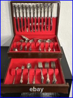 Rogers & Bros. Reinforced Plate IS Flatware 93 Pieces With Case Flatware Silver