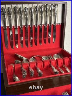 Rogers & Bros. Reinforced Plate IS Flatware 93 Pieces With Case Flatware Silver