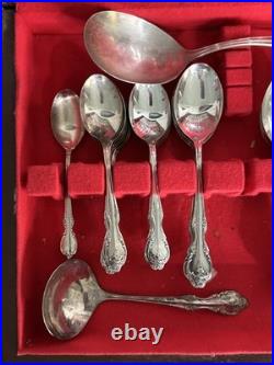 Rogers & Bros. Reinforced Plate IS Flatware 93 Pieces With Case Flatware Silver