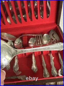 Rogers & Bros. Reinforced Plate IS Flatware 93 Pieces With Case Flatware Silver