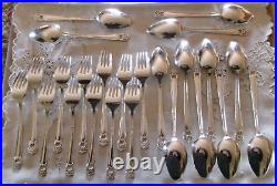 Rogers ETERNALLY YOURS 1941 Silverplate Set