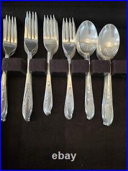 Rogers International Silver Springtime Silverplate 87 Piece Set