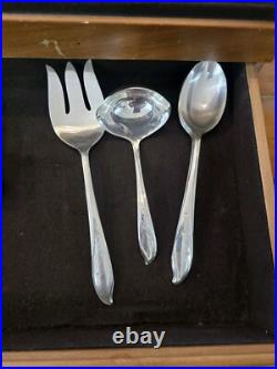 Rogers International Silver Springtime Silverplate 87 Piece Set Rogers International Silver Springtime Silverplate 87 Piece Set