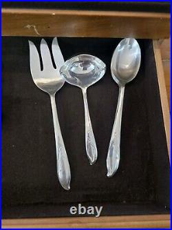 Rogers International Silver Springtime Silverplate 87 Piece Set