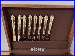 Rogers Oneida 1881 Silverware 56 pcs & wood box