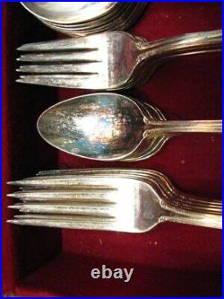 Rogers Remembrance 59 pc Silver Plate Flatware Set withBox Heavy Weight C