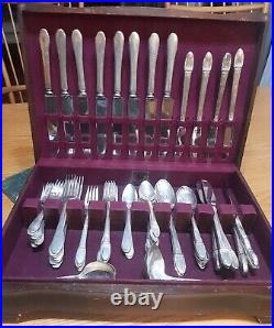 Silver Plated 1847 Rogers Bros & Community Plate Flatware Set Wood Case 64 Pc