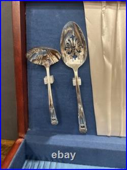 Silver Plated 1847 Rogers Brothers IS 70 Pieces Eternally Yours Silverware
