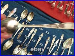 Silverware Set 1934 WM ROGERS ONEIDA LTD DEBUTANTE-GRANDEUR 60 Piece no monogram