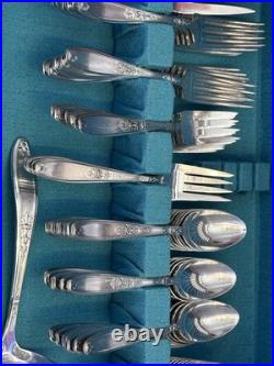 Stunning Well Maintained Art Noveau 1847 Rogers Ambassador Silverplate Set