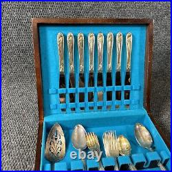 Tupperware Rose Silver Plate 36pc Wm Rogers Flatware Lot w Original Wood Box