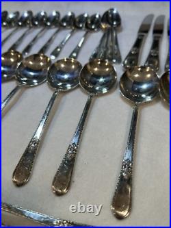 USA Massachusetts F. B. Rogers Silver plate Set Of Flatware 8-5PPS Plus Extras USA Massachusetts F. B. Rogers Silver plate Set Of Flatware 8-5PPS Plus Extras