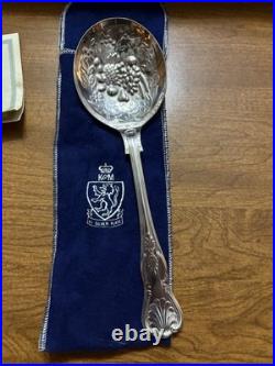 VERY NICE 51 Pc 1847 ROGER BROS SILVERPLATE SET