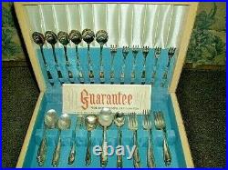 VINTAGE 1959 ORIG. W. M. ROGERS MFG. CO. EXTRA PLATE SILVERWARE 51 PIECES withCHEST