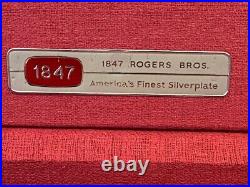 VINTAGE ROGER BROS. 1847 IS LEILANI SILVERPLATE SILVERWARE 70 Pc. SET withBox 254