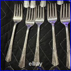 VINTAGE Silver Plate 54 PC 8 Place Settings WM ROGERS MFG IS Silver plate with box