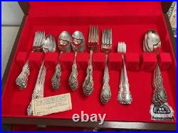 VTG 1950's WM Rogers Co. Extra Plate Magnolia 49 Piece Silverware Set in Box EUC