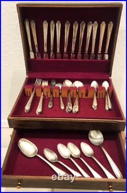 VTG! Rogers & Bros XII Sectional Picardy Silver Plate Flatware & Wood Box 57 Pc VTG! Rogers & Bros XII Sectional Picardy Silver Plate Flatware & Wood Box 57 Pc