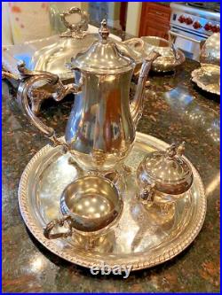 VTG Wm. Rogers 800 3pc, Silverplate Coffee Service on 171 Round Tray
