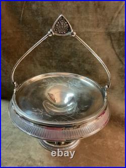Victorian William Rogers Brothers silver plate fruit basket shamrock design Etch