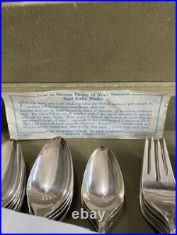 Vintage75pcs 1847 rogers brothers reflection silverplate with case+ center plate