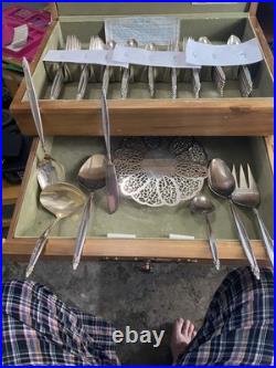 Vintage75pcs 1847 rogers brothers reflection silverplate with case+ center plate