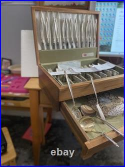 Vintage75pcs 1847 rogers brothers reflection silverplate with case+ center plate