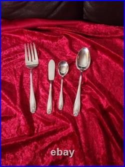 Vintage 1847 Rogers Bros Daffodil Pattern Silver plated Set 52 Pcs