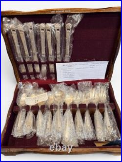 Vintage 1847 Rogers Bros Eternally Yours 47-Pc Silverplate Flatware Set with Chest