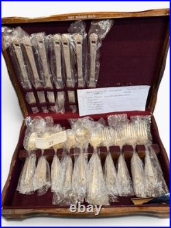 Vintage 1847 Rogers Bros Eternally Yours 47-Pc Silverplate Flatware Set with Chest Vintage 1847 Rogers Bros Eternally Yours 47-Pc Silverplate Flatware Set with Chest