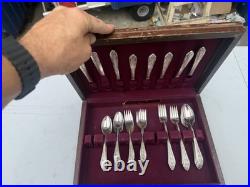 Vintage 1847 Rogers Bros Exquisite 1940, 51 Pieces, Serv/8 Knife, fork, spoons Z