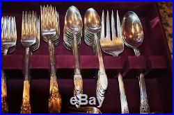 Vintage 1847 Rogers Bros IS 1937 First Love 81 Pc Silverplate Flatware withCase