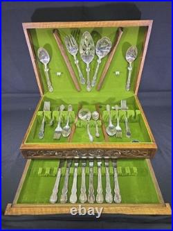 Vintage 1847 Rogers Bros. IS Reflection Pattern 48 pieces in Case