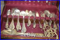 Vintage 1847 Rogers Bros. Remembrance Silverplate 92 Pieces Silverware + Case B8