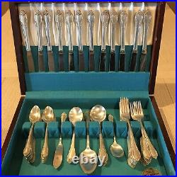 Vintage 1847 Rogers Bros. Remembrance Silverplate Flatware 76 pc Service for 12
