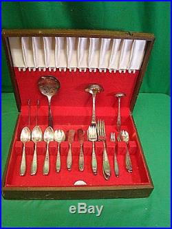 Vintage 1847 Rogers Bros silverware set 65 pieces PLUS ANTI TARNISH WOODEN BOX