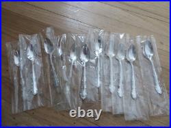 Vintage 1881 Rogers Oneida Flirtation Silverplate 80pc Flatware Set -Box, Papers