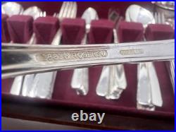 Vintage 1881 Rogers Oneida Melody Silverplate 72 Pc Flatware Set with Chest