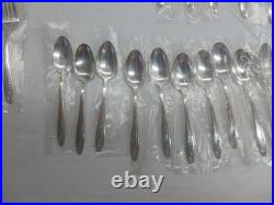 Vintage 1953 Wm Rogers Starlight Pattern Silver Plate Silverware 52 Pc