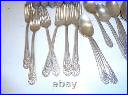 Vintage JUBILEE WM ROGERS INTERNATIONAL 47 PIECE FLATWARE SILVERWARE SET