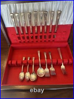 Vintage ROGERS De Luxe silverplate flatware, With Original Certificate. 37 Pcs