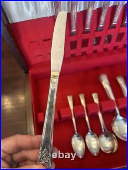Vintage ROGERS De Luxe silverplate flatware, With Original Certificate. 37 Pcs