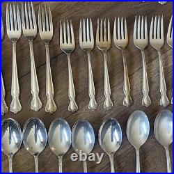 Vintage Roger's & Bro. Daybreak Elegant Lady 116 piece Silverware Set