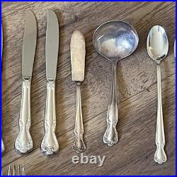 Vintage Roger's & Bro. Daybreak Elegant Lady 116 piece Silverware Set